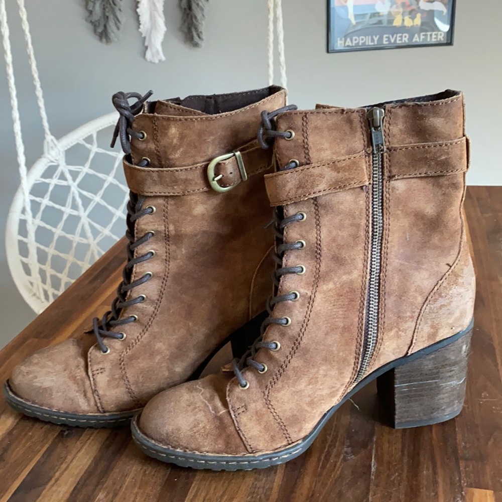 “Born”  boots